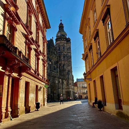 Apartment In City Center Kosice Bagian luar foto