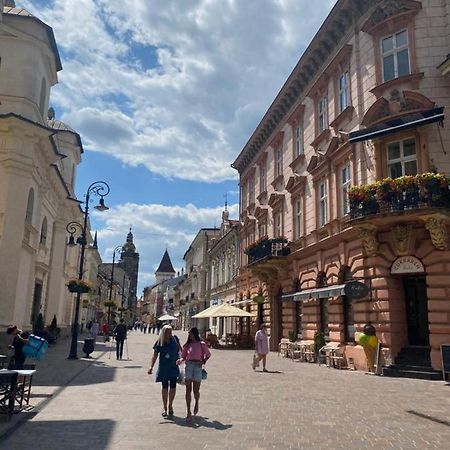 Apartment In City Center Kosice Bagian luar foto